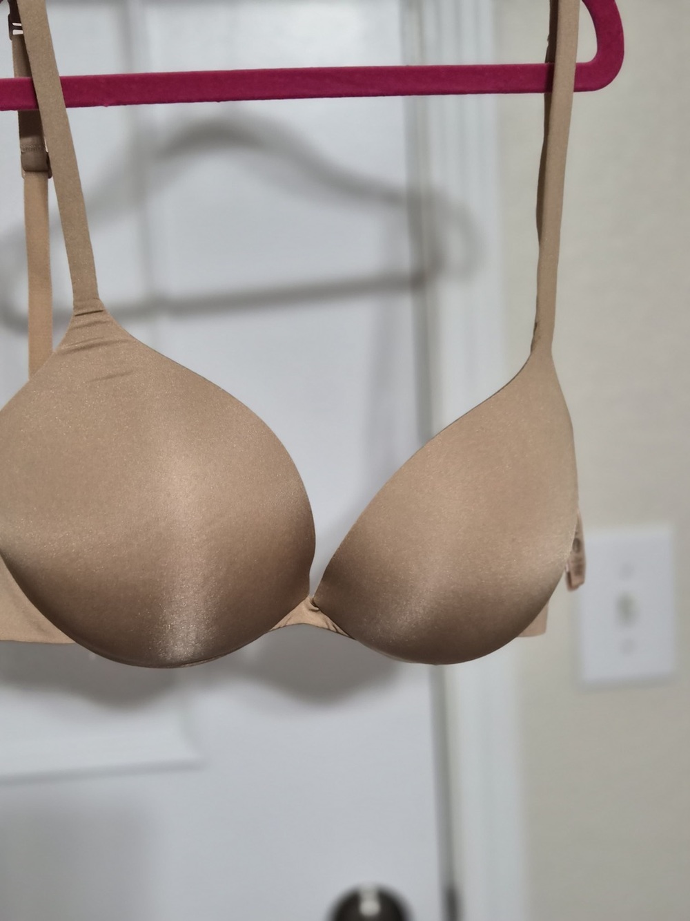 Unworn SKIMS teardrop push up bra 34c